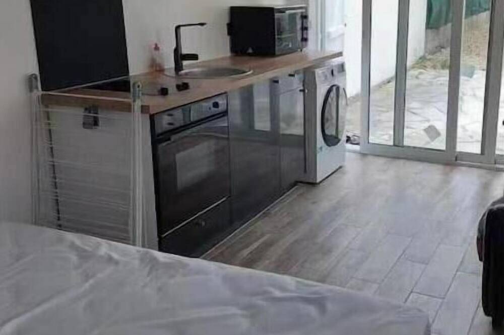 Brand new studio with garden, easy access to Paris in Sartrouville, Yvelines