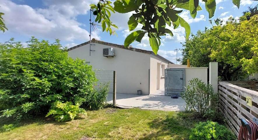 Location de vacances pour 4 personnes, avec jardin à Médis - 3