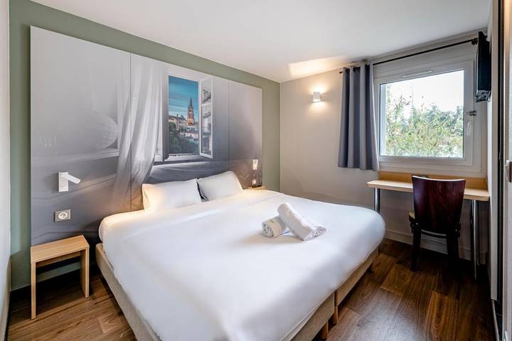 Hôtel pour 2 personnes, avec Terrasse et Jardin à Le Haillan - 3