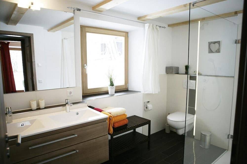 Ganze Wohnung, Großzügige Familienresidenz - mit herrlichem Bergblick sehr ruhig gelegen in Wendelstein, Bayrischzell