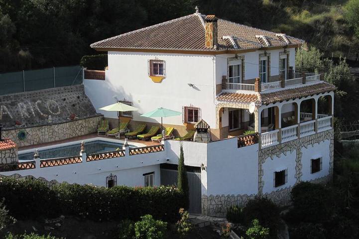 Gîte pour 10 personnes, avec terrasse