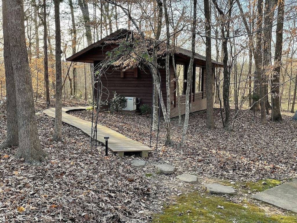 Cabin amongst the trees in Union County (NC)