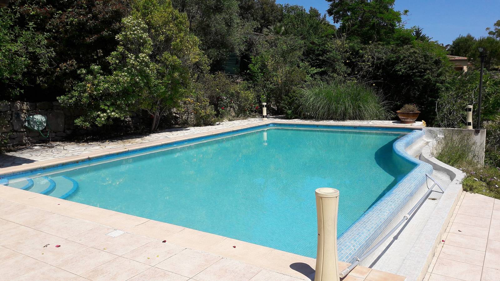 Apartamento "Número 1" con piscina privada, terraza y Wi-Fi in Châteauneuf-Grasse, Costa mediterránea (Francia)