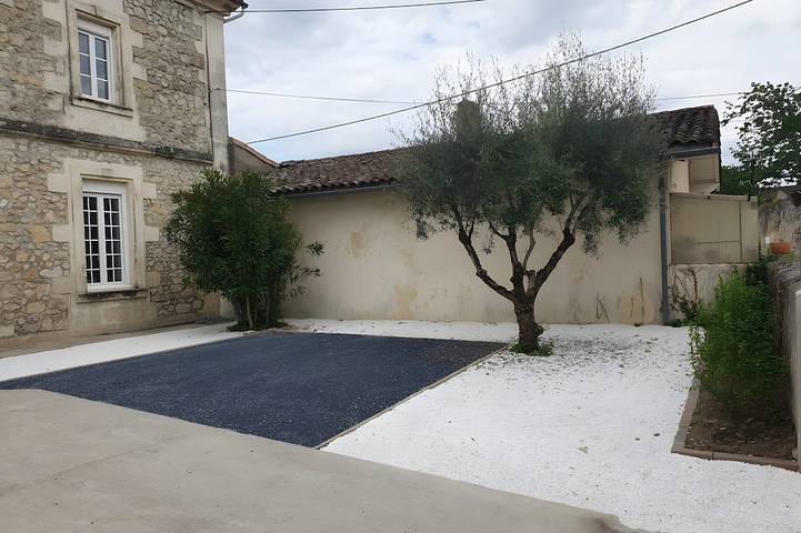 Location de vacances pour 10 personnes, avec jardin à Carignan-de-Bordeaux