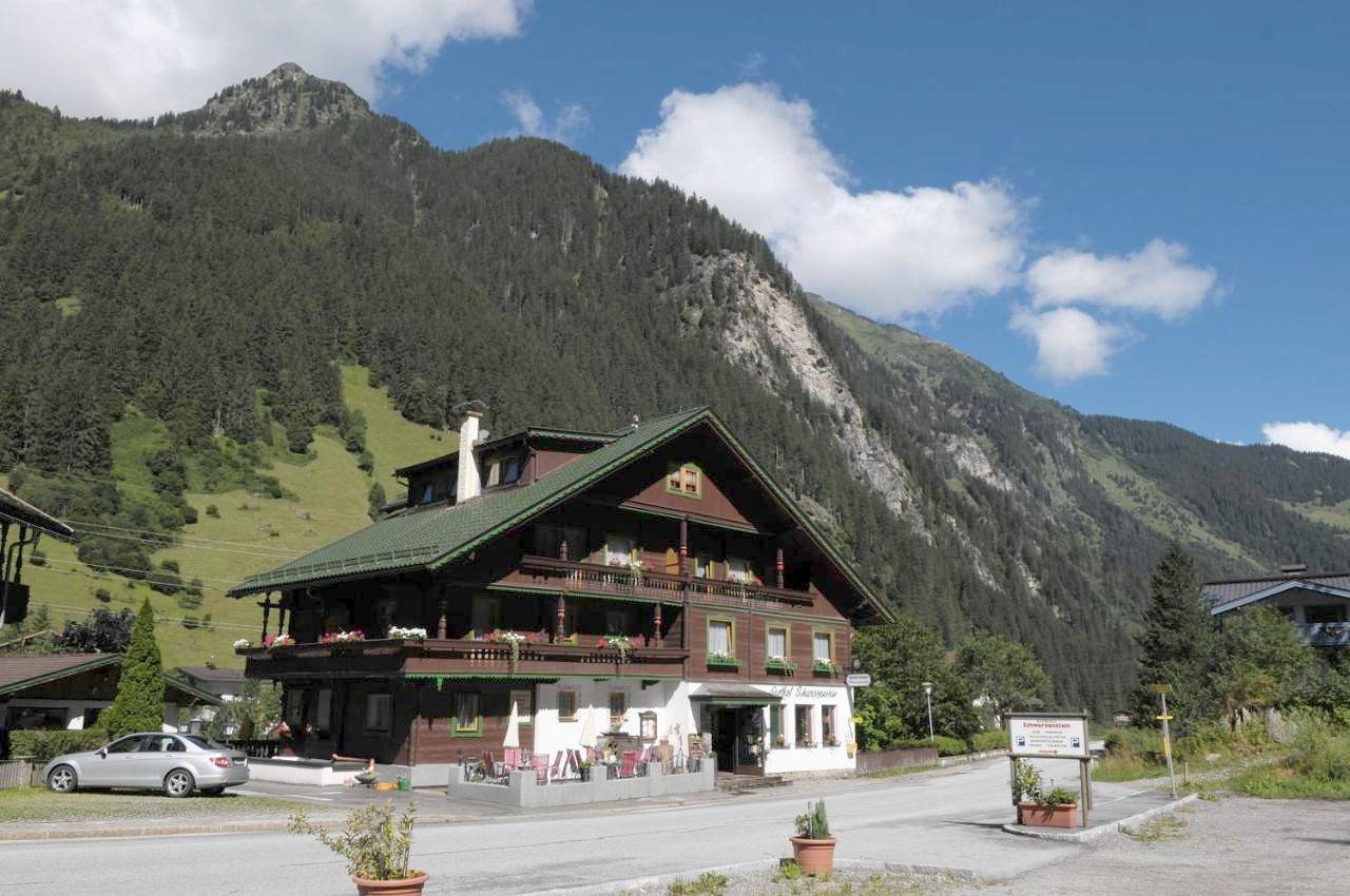 Hotel Gasthaus Schwarzenstein in Ginzling, Zillertaler Alpen