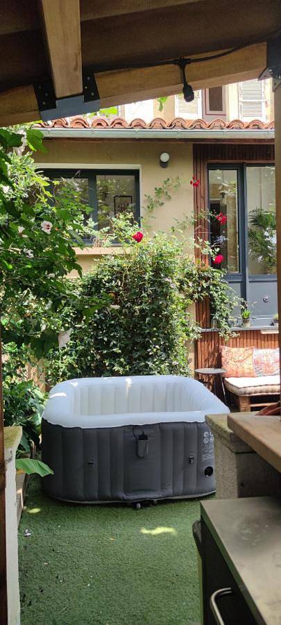 Double Room with Garden View in Auch, Gers