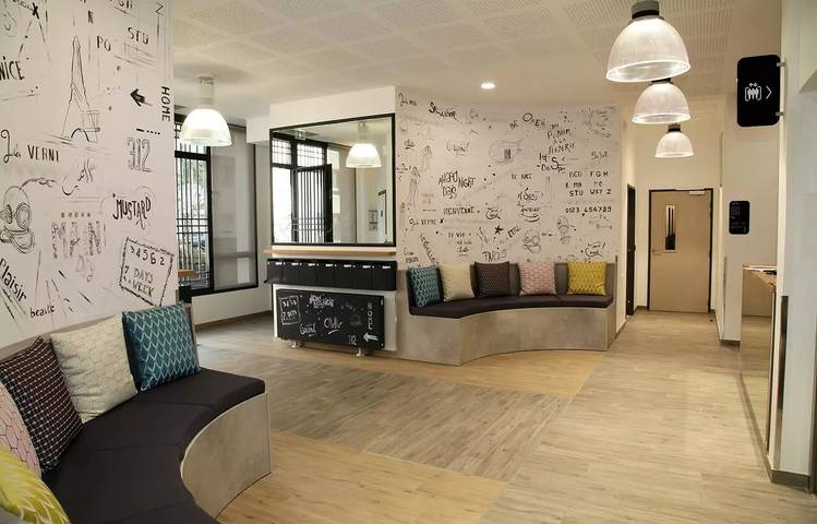 Estudio entero, Estudio 2 Personas in Levallois-Perret, Altos del Sena