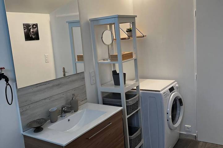 Gîte pour 4 personnes, avec jardin ainsi que terrasse et piscine dans Privas - 4