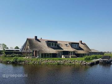 Ferienhaus für 16 Personen, mit Balkon/Terrasse und Terrasse sowie Sauna in Friesland