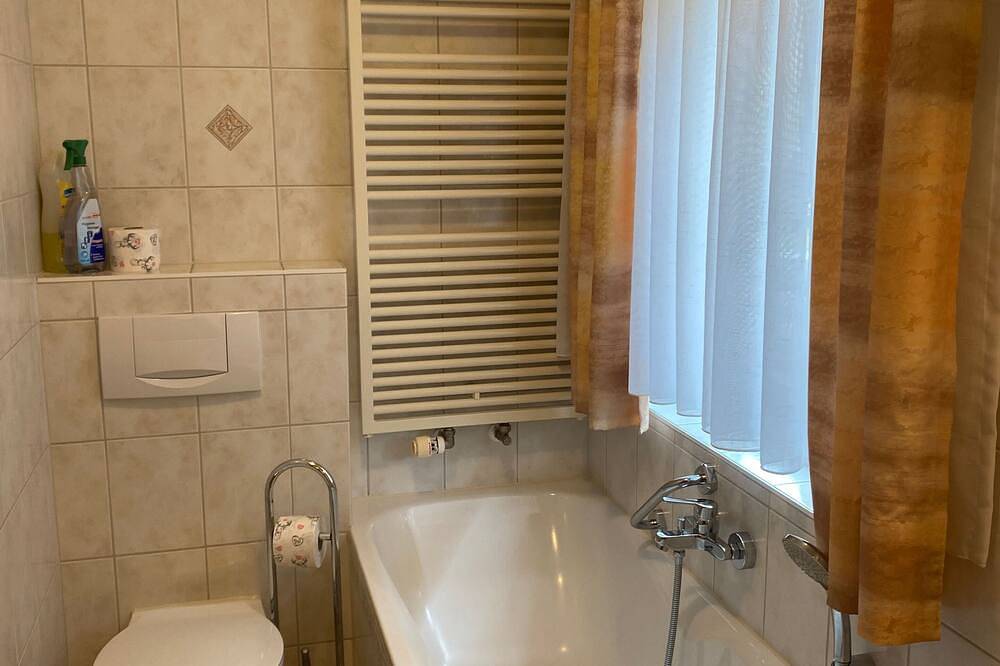 Ganze Wohnung, Ferienwohnung 2 - Ferienwohnungen Weitl, Haus St. Michael in Schliersee, Bayerische Alpen