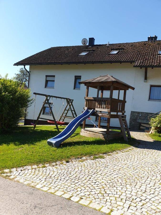 Ferienwohnung für 3 Personen, mit Garten und Ausblick in Thurmansbang - 2