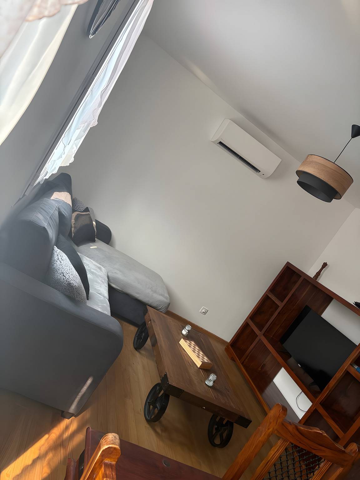 Apartamento entero, Apartamento 'Au Pied Des Albères' con vistas a la montaña, Wi-Fi y aire acondicionado in Montesquieu-des-Albères, Región Céret