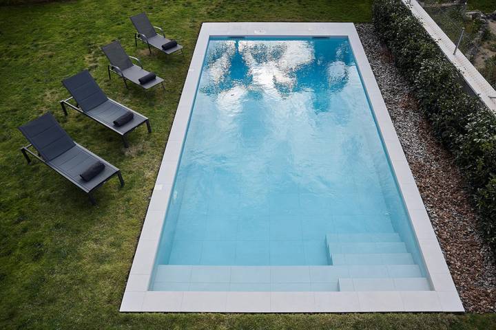 Chalet para 10 personas, con piscina además de jardín y balcón, Familias con niños en Garraf - 4