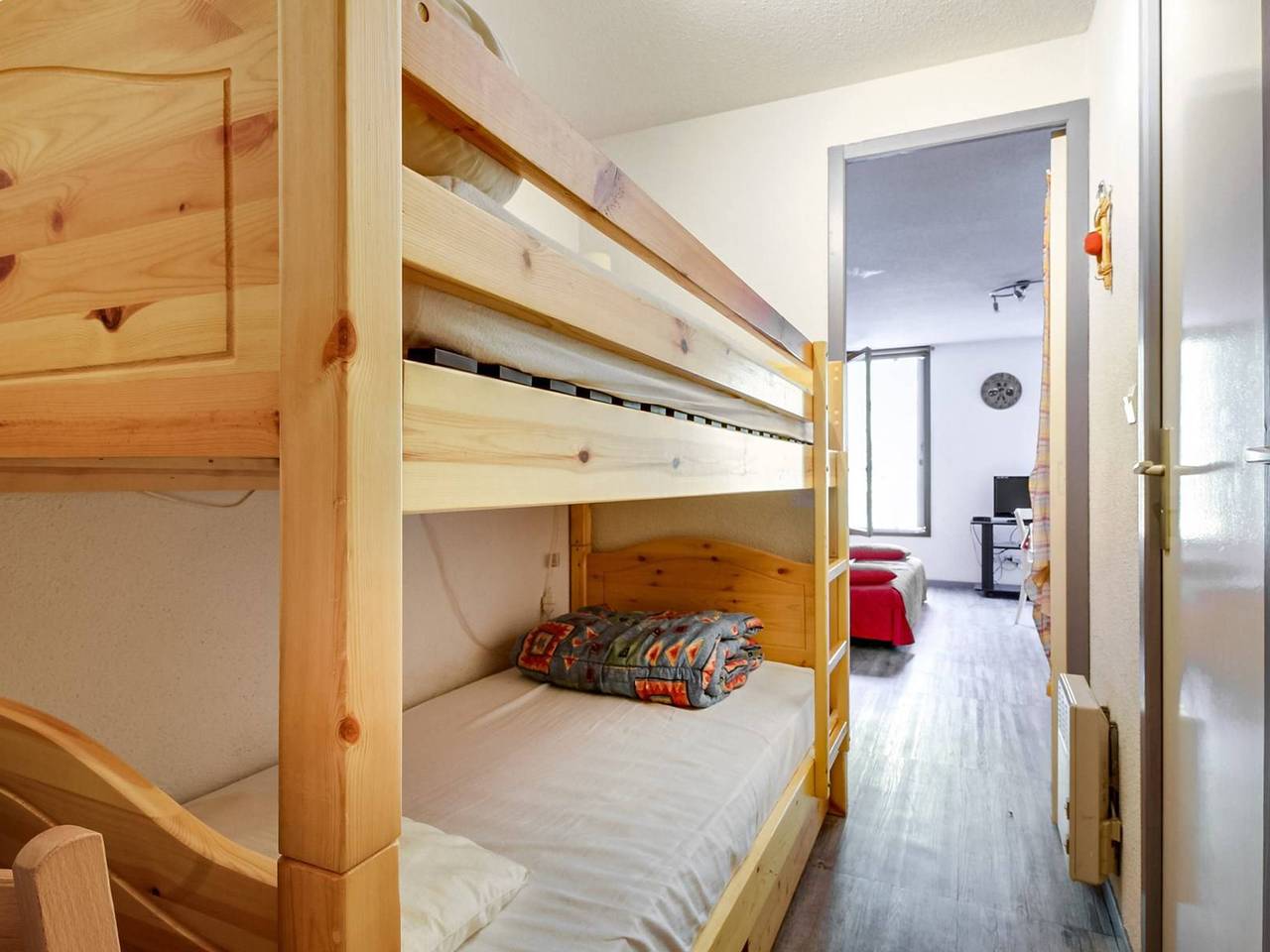 Studio entier, Studio cabine 6 pers, idéal montagne, ascenseur, ski, parking, animaux admis in Barèges, Parc national des Pyrénées