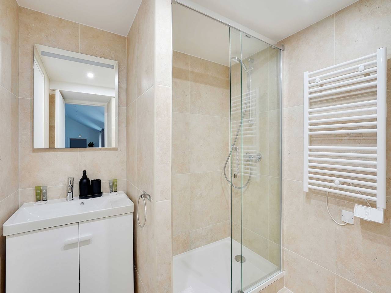 Appartement entier, Charming house -2Br-4P- Ivry-sur-seine in Ivry-sur-Seine, Val-de-Marne