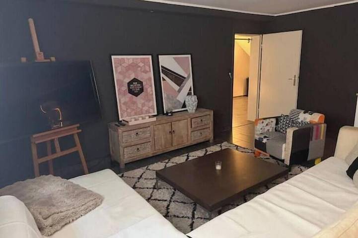 Appartamento intero, Cozy basement apartment with excellent connections to Frankfurt in Bergen-Enkheim, Francoforte