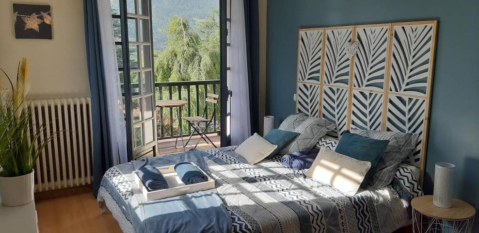 Location de vacances pour 6 personnes, avec Balcon et Jacuzzi ainsi que Terrasse et Jardin à Arrens-Marsous