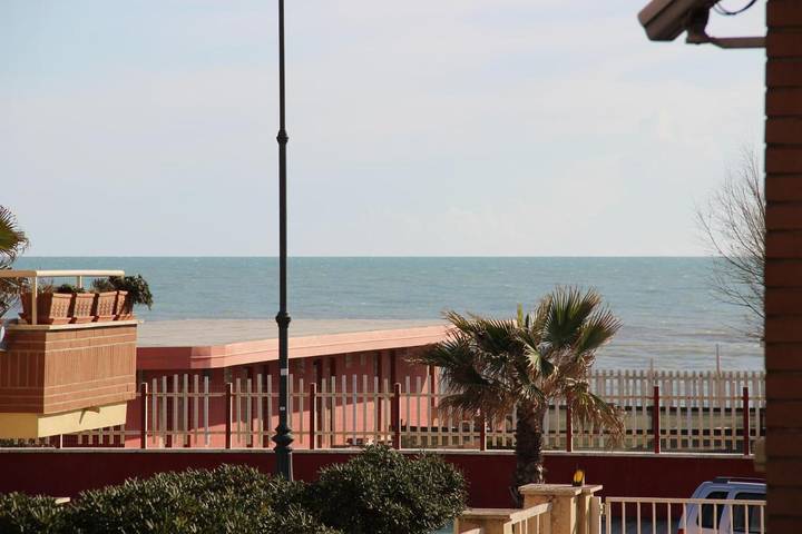 Gîte pour 6 personnes, avec vue et terrasse dans Lido di Ostia - 3