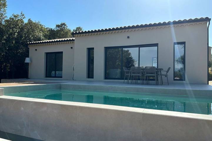 Chalet para 4 personas, con piscina además de terraza y jardín, Se admiten mascotas - 1