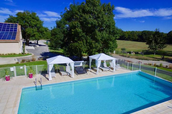 Ferienhaus für 4 Personen, mit Pool und Balkon sowie Garten - 1