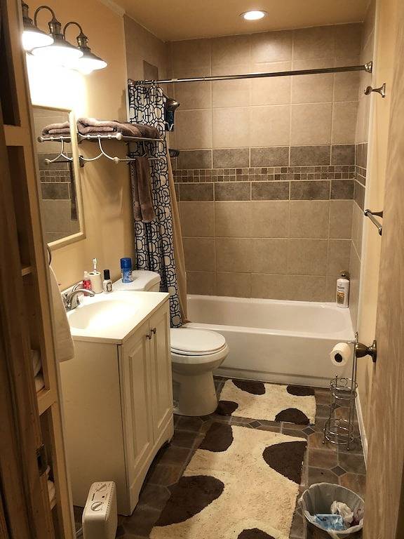 Beautiful Country Home on 11 Acres Near Toledo Bend Lake. in Toledo Bend Reservoir