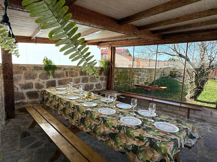 Casa rural para 16 personas, con vistas además de jardín y vistas al lago, Se admiten mascotas en Campoo - 4