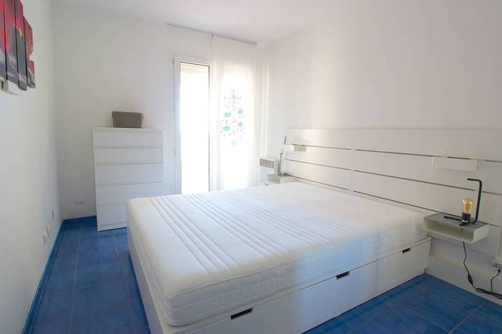 Ganze Wohnung, Golfe Juan - 4 People - Sea View - Swimming Pool - Garage in Golfe-Juan, Vallauris