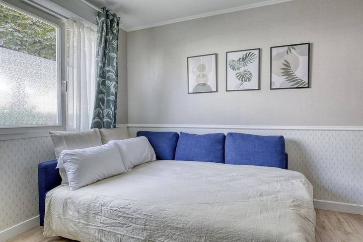 Appartement entier, T2 Orly ✈️ Parking Privé • Aéroport 10 min • Paris Direct. in Orly (Île de France), Val-de-Marne