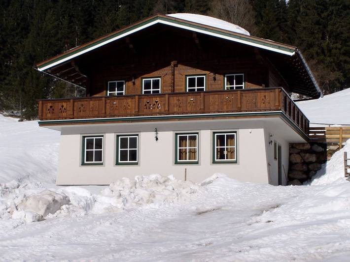 Chalet für 8 Personen, mit Sauna und Terrasse, kinderfreundlich in Forstau