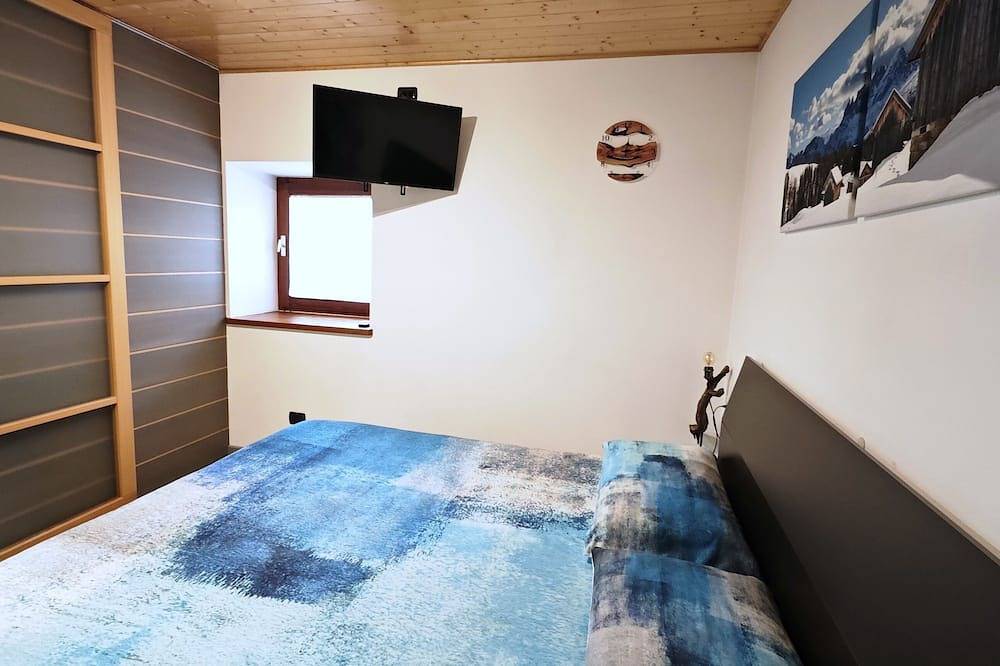 Ganze Wohnung, Two-Room Apartment In The Heart Of The Fiemme Valley. in Panchià, Dolomiti Superski