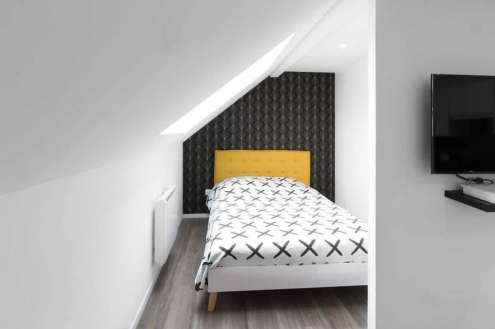Glam bright apartment 2nd floor in Reims, Marne