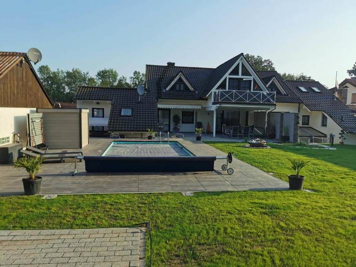 Ferienwohnung für 4 Personen, mit Balkon und Terrasse sowie Garten in Altenkunstadt