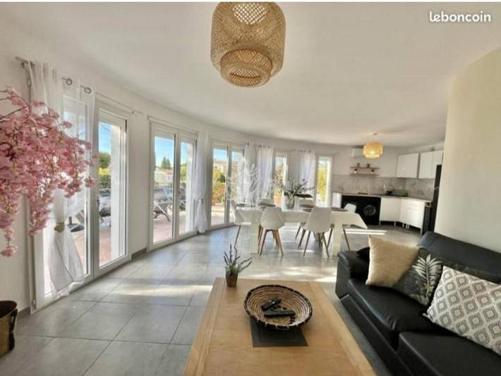 Villa pour 8 personnes, avec jardin et vue à Bandol