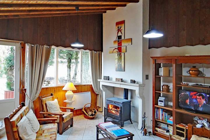 Successful holiday whatever the weather in Ancy-le-Franc, Avallon region