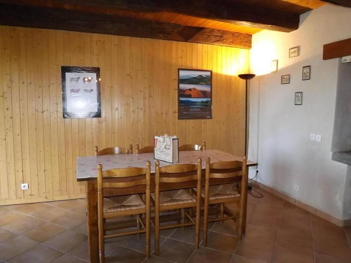 Location de vacances pour 6 personnes, avec jardin à Junhac - 4
