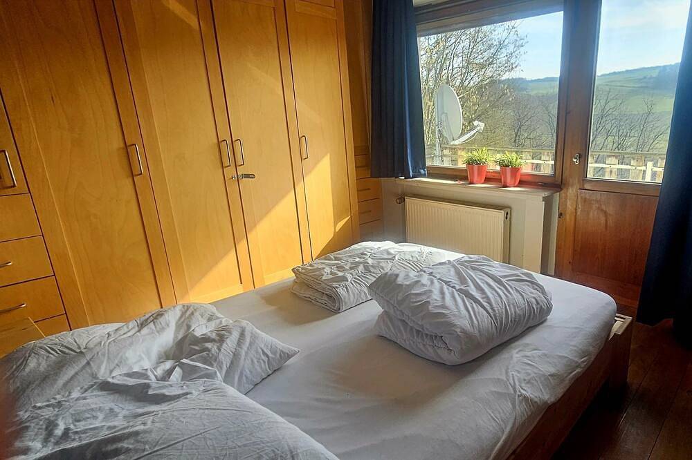 Gemütliches Chalet auf einem Hügel im Wald bei Willingen in Diemelsee, die Mittelgebirge