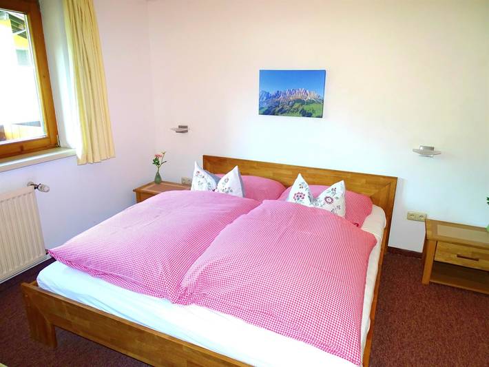 Ferienwohnung für 4 Personen, mit Garten und Balkon sowie Pool, mit Haustier - 1