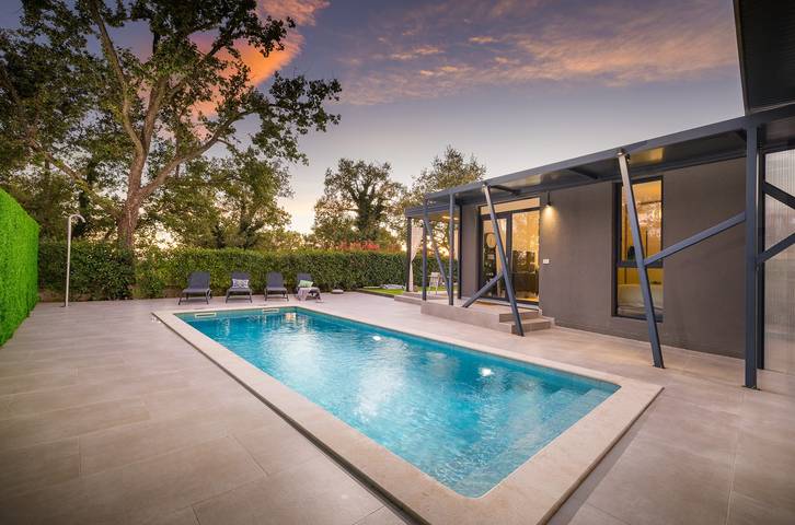 Ferienhaus für 5 Personen, mit Garten und Pool, mit Haustier