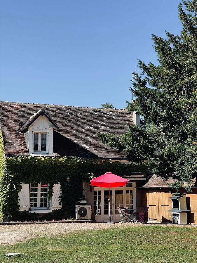Two-Bedroom House in Esvres, Région de Tours