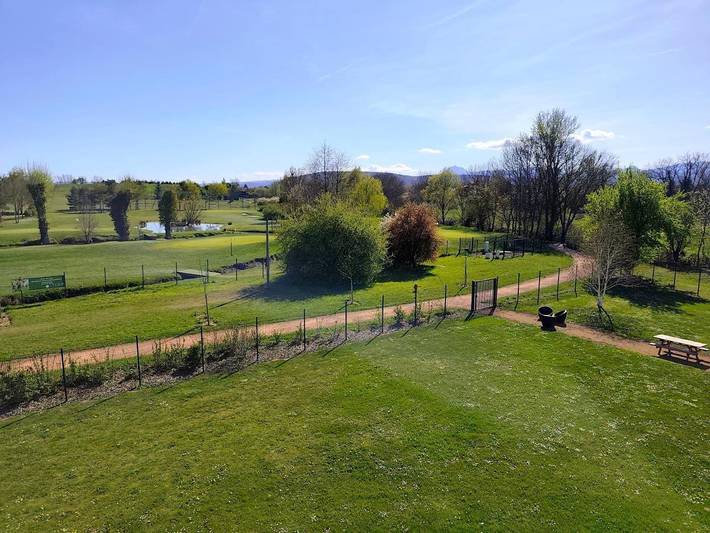 Hôtel pour 2 personnes, avec jardin et terrasse, animaux acceptés à Riom - 2