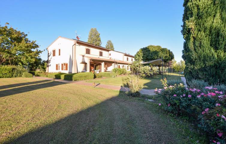 Appartamento intero, Incantevole appartamento con piscina, giardino e WiFi vicino al fiume Topino in Bettona, Perugia e dintorni