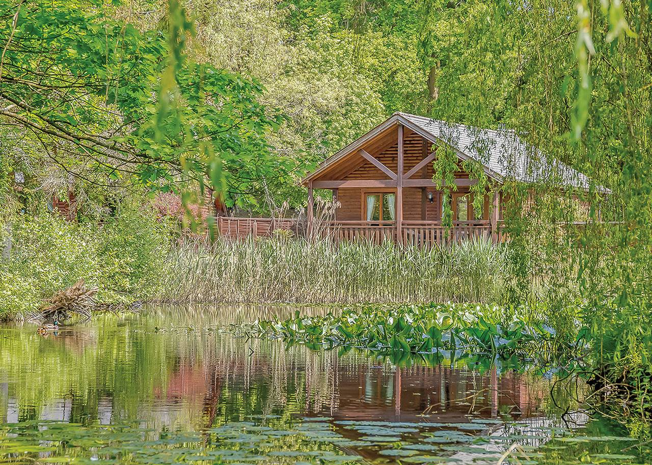 Falkner Watersedge Lodge in Tilford, Surrey