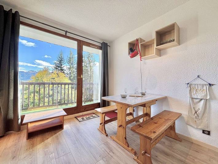 Gîte pour 4 personnes, avec balcon à Notre-Dame-de-Bellecombe - 2
