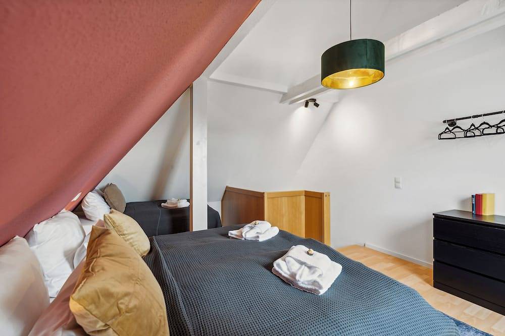 Ganze Wohnung, Maremar - Maisonette am Holzmarkt - Luxus Boxspring - Arbeitsplatz - Loggia in Verden, Landkreis Verden