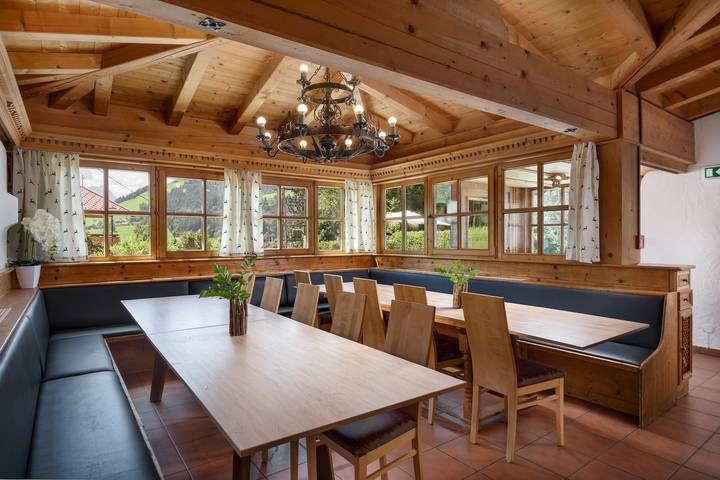 Ferienhaus für 50 Personen, mit Balkon und Terrasse sowie Garten und Sauna in Kirchberg in Tirol - 3
