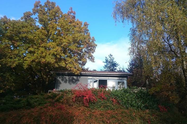 Ferienhaus für 4 Personen, mit Terrasse und Whirlpool sowie Garten, mit Haustier in Hatzfeld