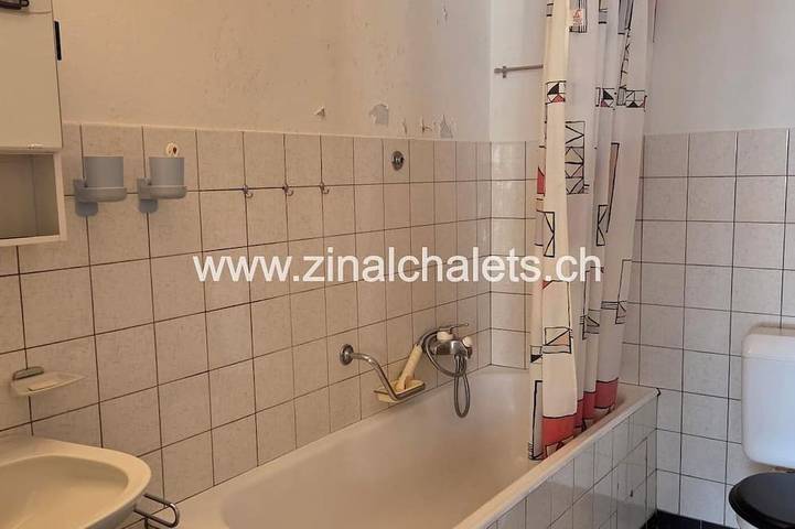 Ganze Wohnung, Wohnung im Gebäude in Zinal - 2 Betten im Wohnzimmer - Kabelfernsehen - Küche - 1 Badezimmer/Wc - Ba in Ayer (Anniviers), Anniviers