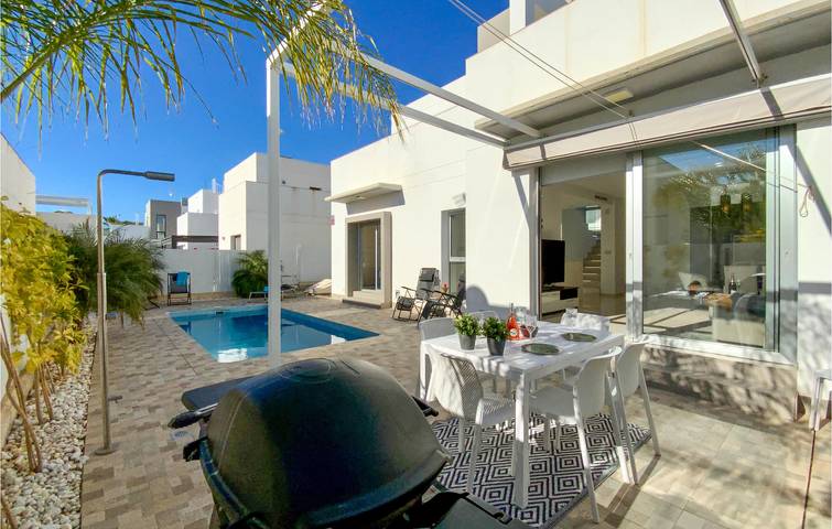Apartamento de 130 m2 con piscina y parking, cerca de Ciudad Quesada in Rojales, Costa Blanca
