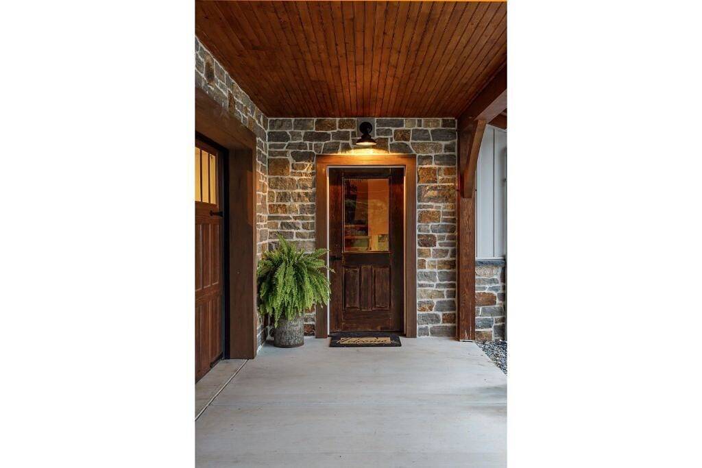 Amish Farm Retreat - Daily Pastries, Sunset Views & Cozy Private Suite in Lebanon County