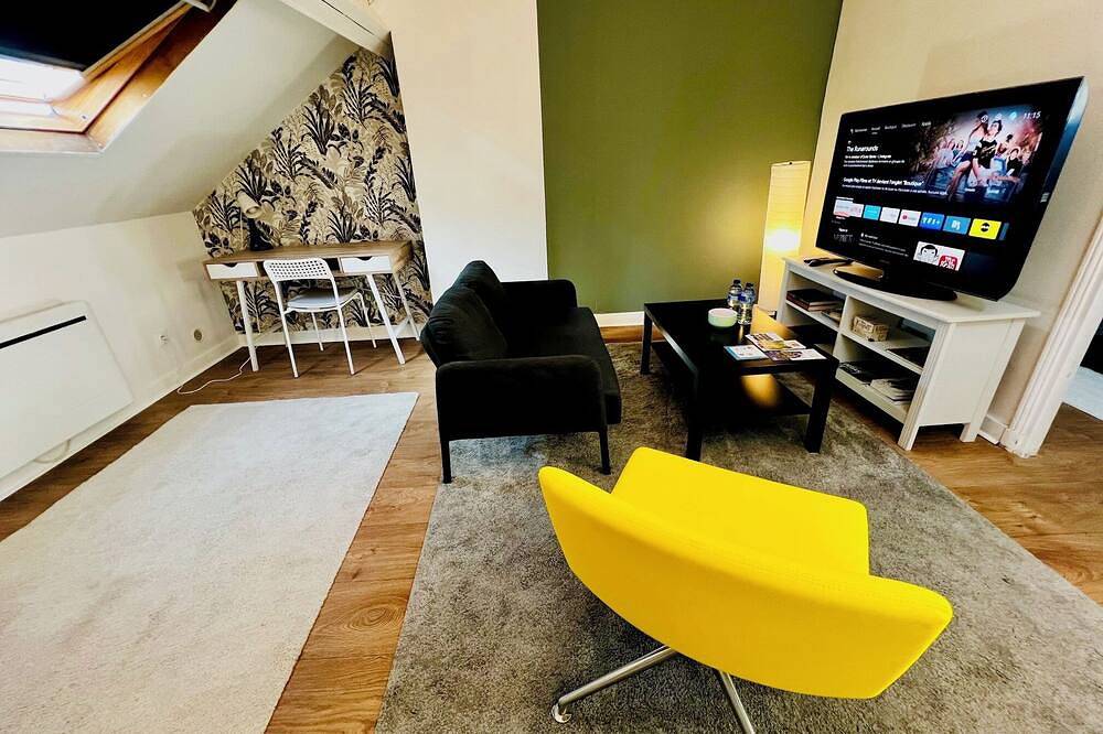 Entire apartment, Quiet and spacious apartment, fully equipped, wifi Share Save in Saint-Quentin, Aisne